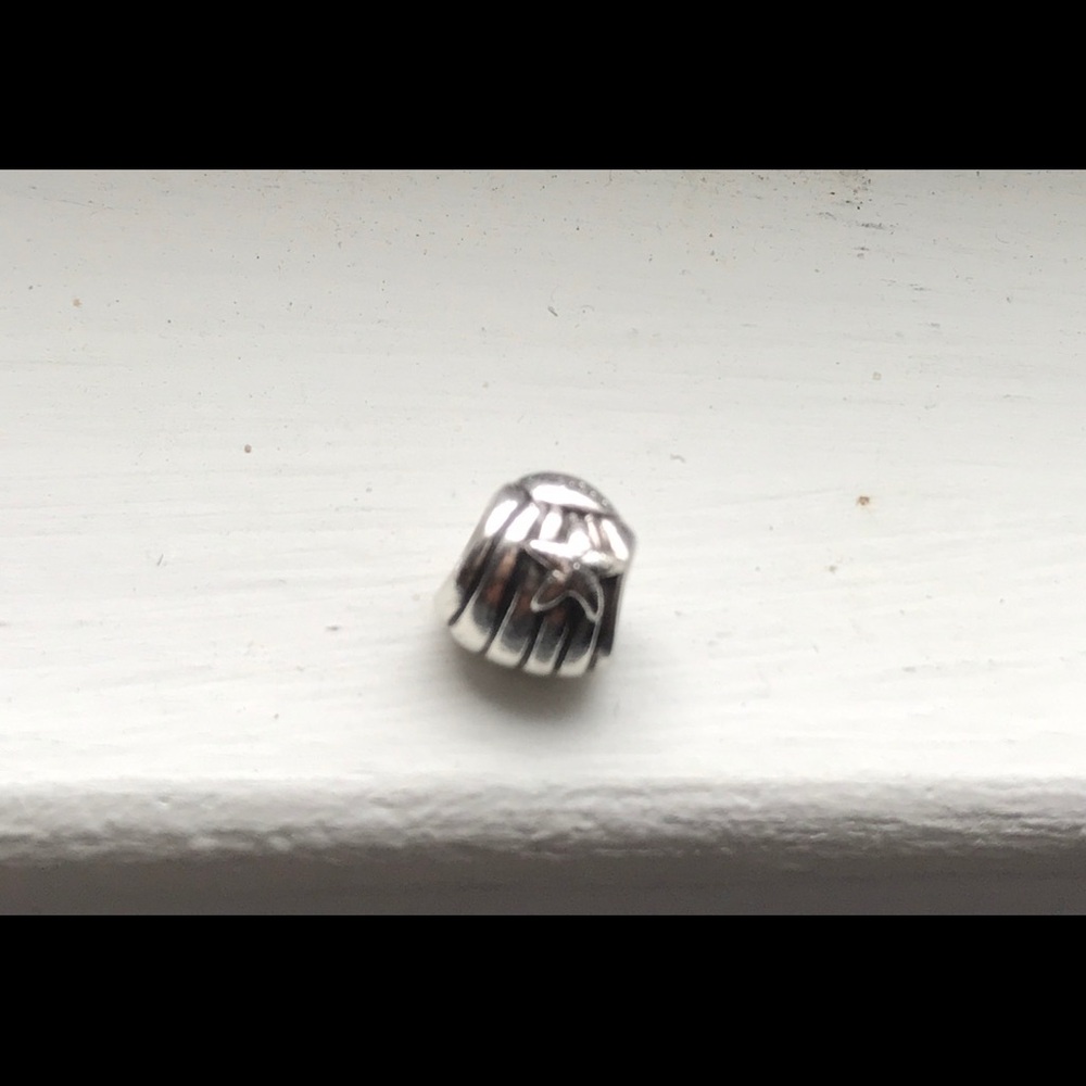 💕Authentic Pandora "Seashell" S/S Charm💕